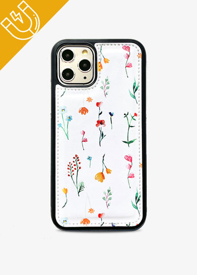 Ultimate Wristlet Phone Case in White Baby Floral